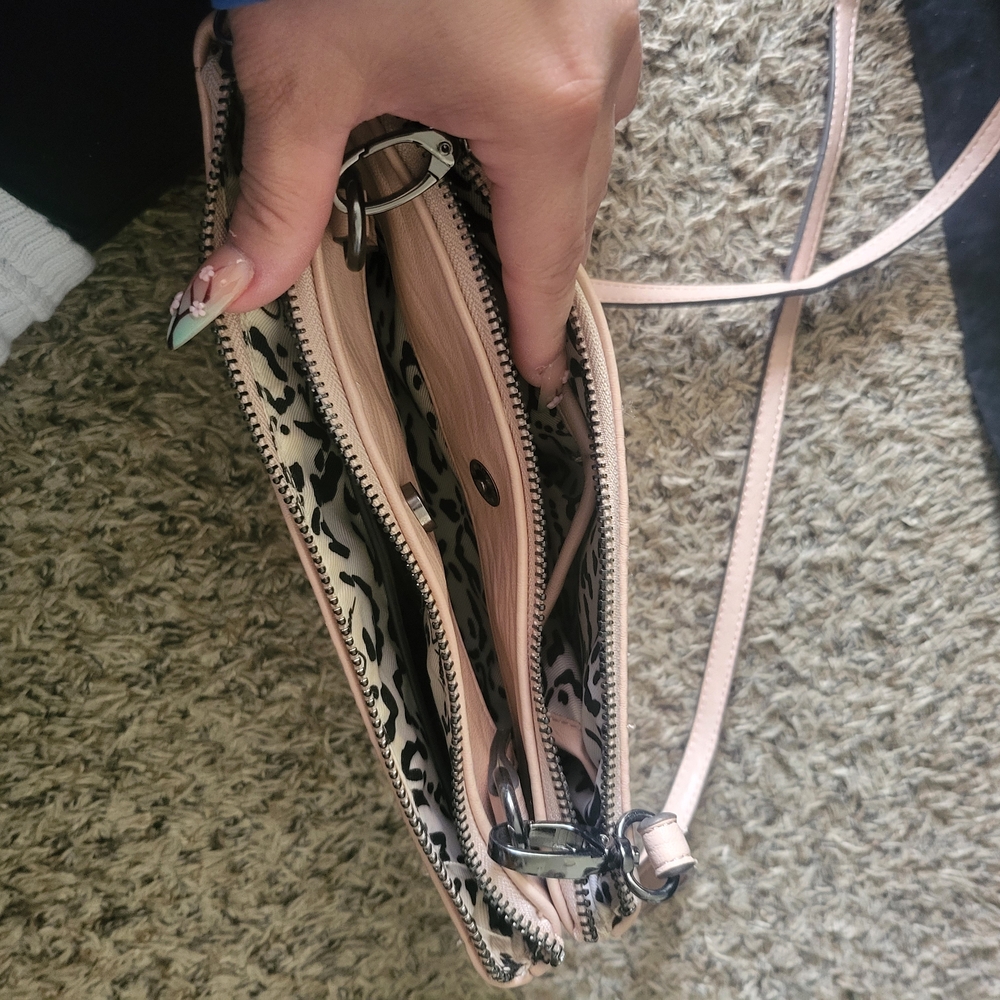 Chic Beige Crossbody Bag - Picture 3 of 3